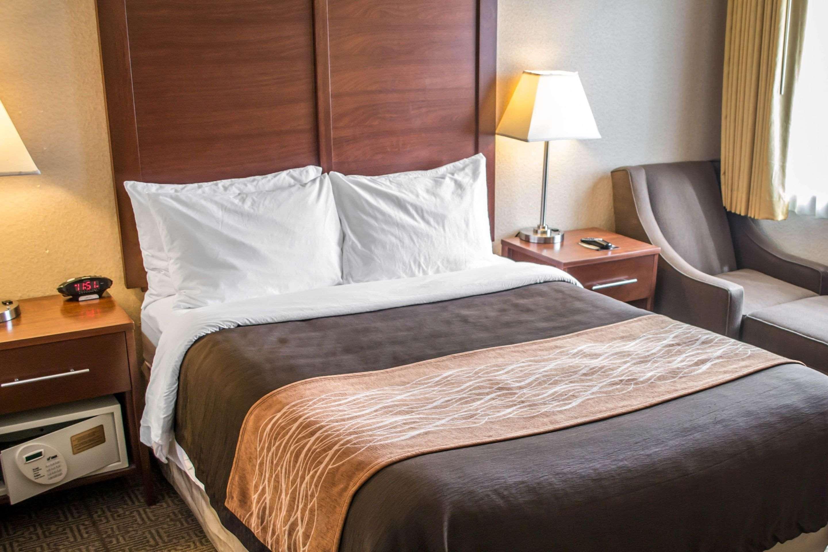 Comfort Inn & Suites Beaverton - Portland West Exteriör bild