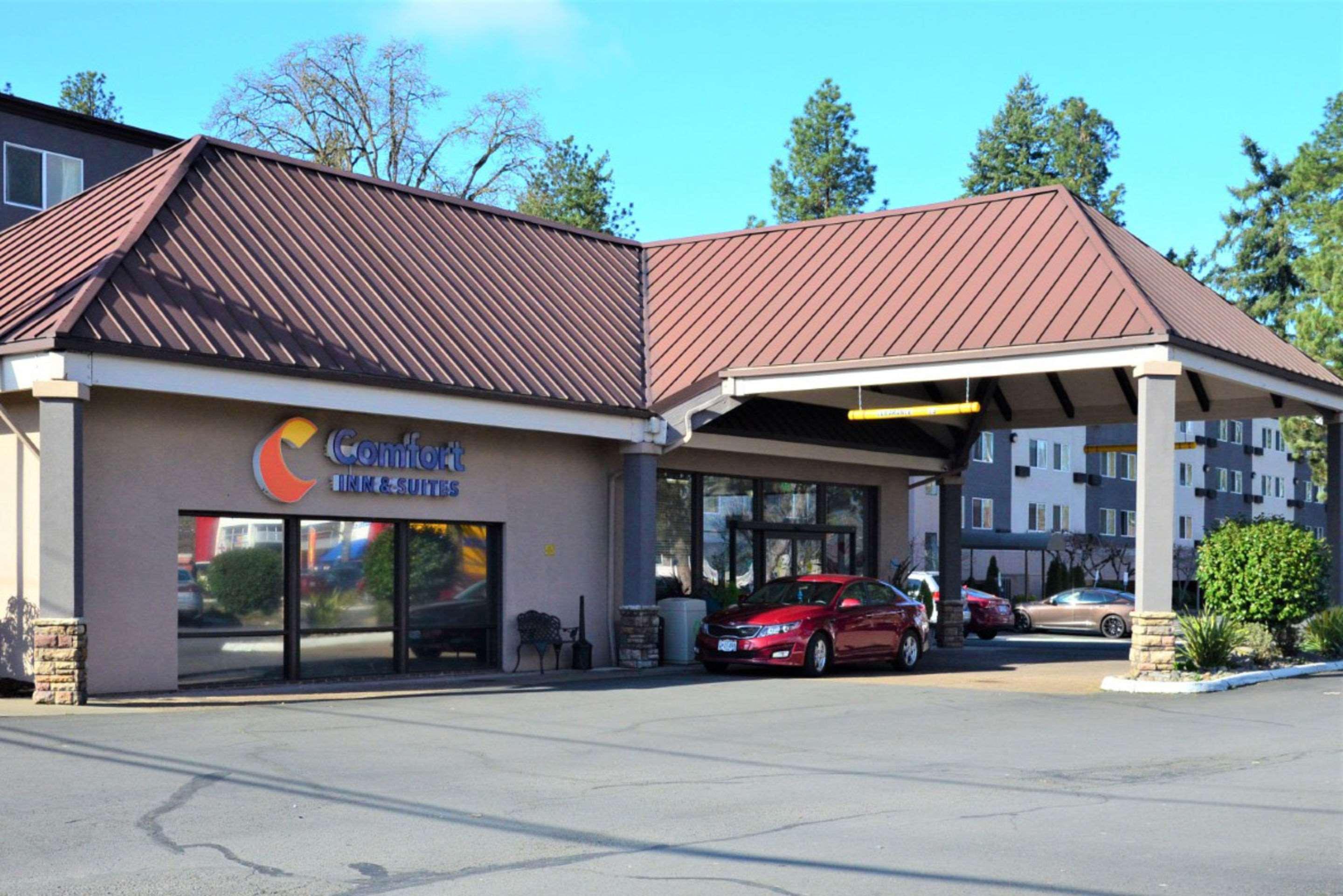 Comfort Inn & Suites Beaverton - Portland West Exteriör bild
